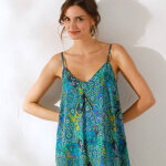Robe longue imprimée À fines bretelles - coeur au sud Robe longue imprimée À fines bretelles - coeur au sud