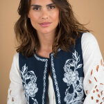 Veste brodée sans manches - lora zellini Veste brodée sans manches - lora zellini