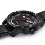 Montre en acier noire