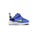 Baskets � scratch et lacets b�b� nike revolution 7