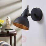 Applique julin noir et dor�