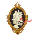 Cadre portrait dame squelette amovible et lumineux 32 x 48 cm