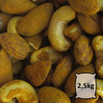 Amandes entières et noix de cajou salées au curcuma bio Amandes entières et noix de cajou salées au curcuma bio