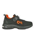 Baskets de sport garon noir  scratch gamstar