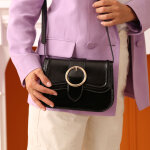 Sac bandoulire femme vernis noir  boucle