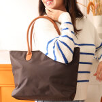 Sac cabas femme marron port paule