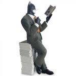 Blacksad - figurine de collection en r�sine blacksad sur une pile d'albums