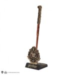 Replique harry potter - stylo baguette harry potter et support 25cm Replique harry potter - stylo baguette harry potter et support 25cm