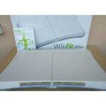 Wii fit plus balance et jeu dans le carton d'origine
