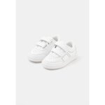 Baskets b�b� blanc t25 tex