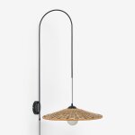 Applique sopant en fer et rotin synth�tique noir ¿100 cm