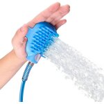 Arrosoir chien / chat avec tuyau 2. 3m - robinet et brosse int�gr�e