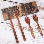 Baguettes chinoises avec cuillres en bois, dragon et phnix