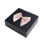 Bo�te � bijoux noire avec roses donboly portable id�e cadeau