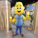 Bougie parfum�e jaune mascotte redbrokoly personnage habill� d'une chemise en chambray et de lacets