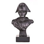 Buste / statue en pierre de l'empereur fran�ais napol�on bonaparte 13 cm