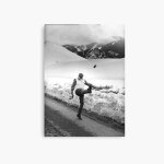 Canevas imprimer hemingway donnant un coup de pied dans une canette, noir et blanc, art mural vintage ... Canevas imprimer hemingway donnant un coup de pied dans une canette, noir et blanc, art mural vintage ...