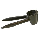 Casse noix et ouvre bouteilles