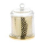 Cloche de verre cachant une bougie dcorative