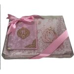 Coffret cadeau - tapis de pri�re - tasbih 99 perles - livre de sourate - couleur rose