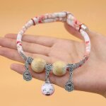 Collier anti - puces et anti - tiques en bois de camphre et clochette. collier anti - insectes pour animaux ...