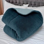Couette doubl�e polaire microfibre 240x260 cm bicolore bleu ciel et marine, par soleil d'ocre
