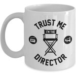 Croyez - moi, je suis le ralisateur avec chaise, clapet et mgaphone sur le thme du cinma, tasse a ...