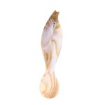 Cuillère a café en forme de poisson, coquille blanche et violette naturelle, couverts, glace, dessert, ... Cuillère a café en forme de poisson, coquille blanche et violette naturelle, couverts, glace, dessert, ...