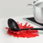 Cuillre en forme d'claboussure de sauce tomate, support de cuillre, ustensiles de cuisine, table a ...