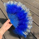 Eventail � main blanc en plumes de marabout style vintage 23 x 42 cm � paillettes dor�es bleu yonis