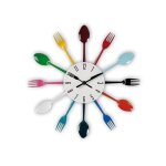 Horloge avec fourchettes et cuillres colores deco maison design insolite
