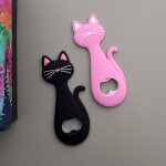 Lot de 2 ouvre - bouteilles chat mignon (noir, rose) en forme de chat magnétique en plastique pvc / métal ... Lot de 2 ouvre - bouteilles chat mignon (noir, rose) en forme de chat magnétique en plastique pvc / métal ...