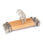 Lot de 6 cintres en bois avec pinces rita marron bois naturel