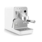 Machine à café expresso smeg emc02whmeu blanche 15 bar avec manomètre et fonction lait Machine à café expresso smeg emc02whmeu blanche 15 bar avec manomètre et fonction lait