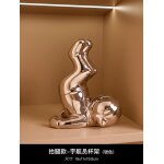 Meuble tv astronaute de luxe nordic light avec une décoration elégante pour la maison, des ornements ... Meuble tv astronaute de luxe nordic light avec une décoration elégante pour la maison, des ornements ...