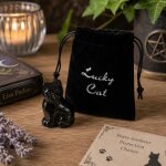 Mini chat noir porte - bonheur avec pochette lisa parker