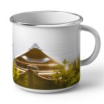 Mug en métal emaillé bateau canoë en bordure de lac dans les feuillages Mug en métal emaillé bateau canoë en bordure de lac dans les feuillages