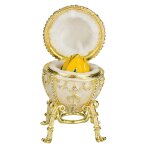 Oeuf � la faberg� bo�te � bijoux bouton de rose avec fleur 9 cm, cr�me