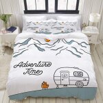 Parure de lit, illustration avec un camping - car r��tro sur le fond des montagnes, housse de couette ...