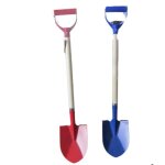 Pelle en m�tal - equip loisirs - 76 cm - manche en bois - poignet en plastique - couleur al�atoire