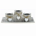 Photophore d�coratif motif coeur pour 3 bougies - dimensions 28x13. 3cm - hauteur 11cm