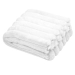 Plaid en fausse fourrure ultra douce a bandes