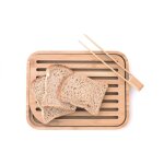 Planche a pain pebbly et pince a toast Planche a pain pebbly et pince a toast