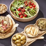 Plateau ap�ritif 3 coupelles en bois de manguier marron clair