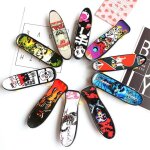 Produits pour animaux de compagnie intelligent pet toys mini education toys parrot skateboard rack pour ...