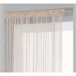 Rideau de fils unis et color�s