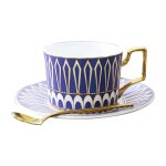 Tasse a café avec assiette et cuillère, porcelaine 2007 ml Tasse a café avec assiette et cuillère, porcelaine 2007 ml
