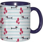 Tasse a cafe beret et chemise de teckel portant un chien tenant des ballons sur fond de rayures. imprime ...