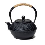 Tetsubin - théière japonaise noire en fonte Tetsubin - théière japonaise noire en fonte