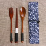 Vaisselle portable cuillère en bois fourchette baguettes couverts ensembles voyage vaisselle costume ... Vaisselle portable cuillère en bois fourchette baguettes couverts ensembles voyage vaisselle costume ...
